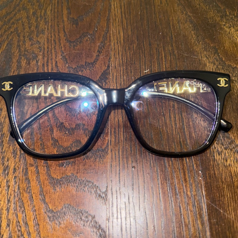 CHANEL glasses